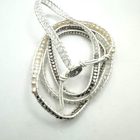 Victoria Emerson Wrap Bracelet Leather Bohemian White Silver Clear Glass Beads - Picture 1 of 9
